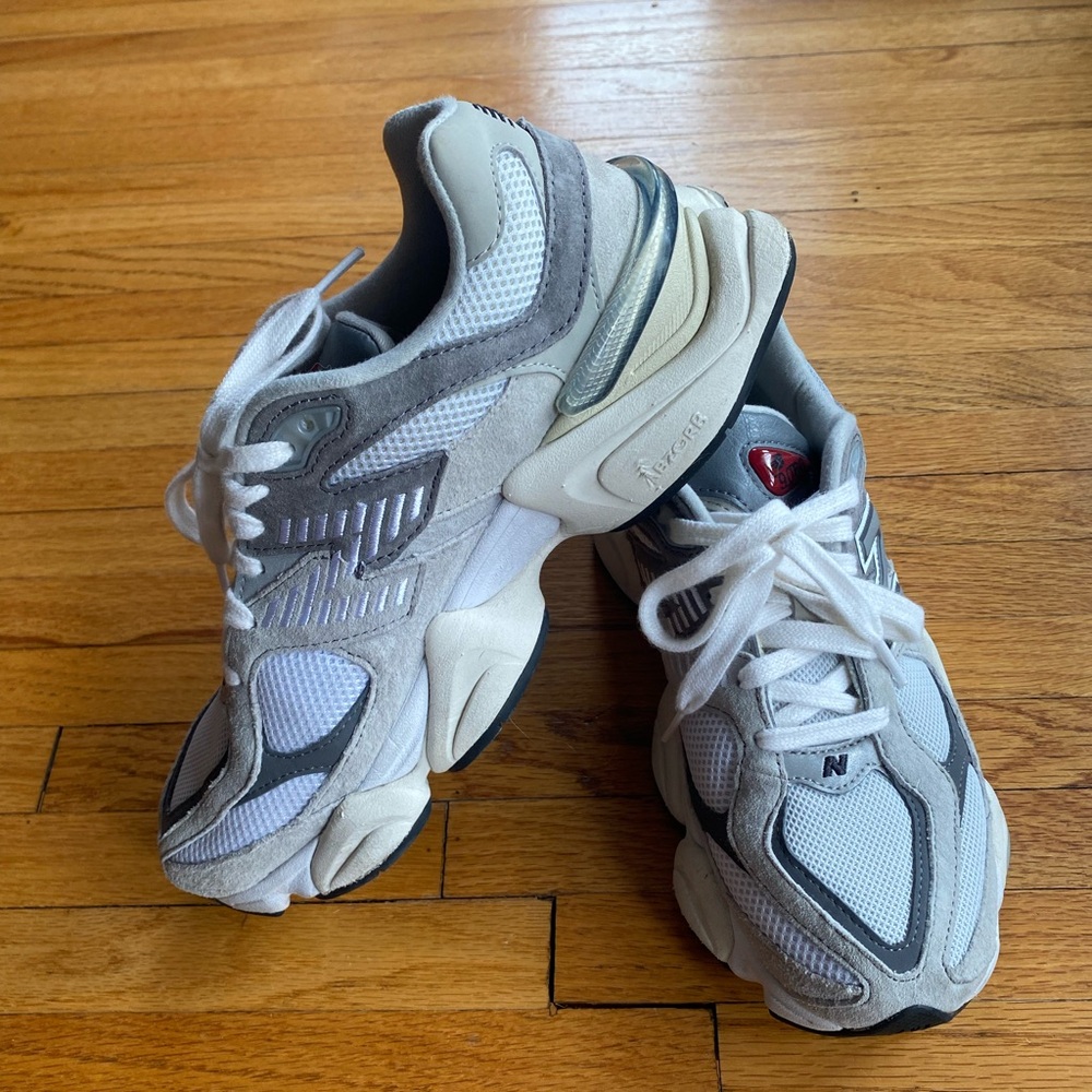 New Balance Silver 9060 | 8.5 Womens